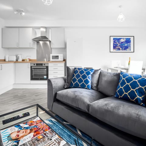 Kitchen or kitchenette, Seating area, Dining area