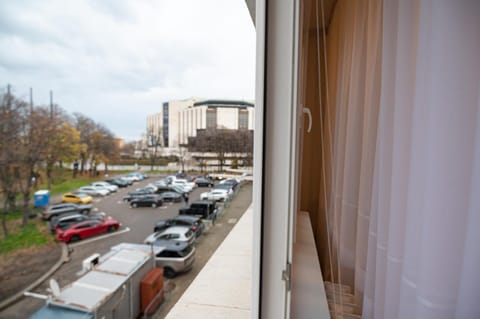 Day, View (from property/room), Balcony/Terrace, City view, Location, Parking