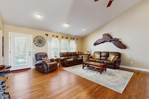 Hendersonville Hideaway House in Hendersonville