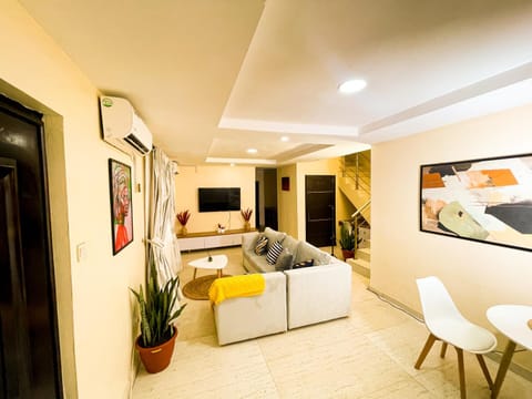 Living room, Dining area, air conditioner
