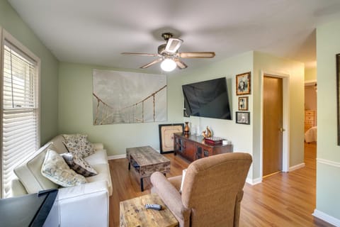 Dog Friendly! Hot Springs Condo with Private Balcony Apartment in Garland County