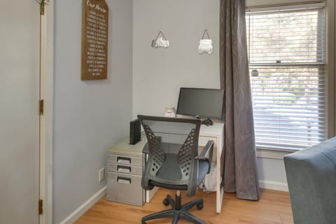 Dog Friendly! Hot Springs Condo with Private Balcony Apartment in Garland County