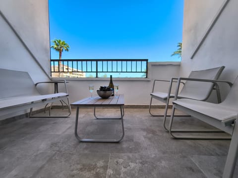Balcony/Terrace, Dining area, Sea view