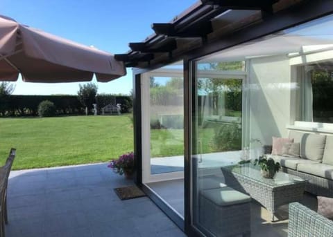 De Kruishoeve House in Bredene