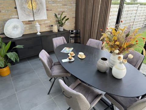 De Kruishoeve House in Bredene