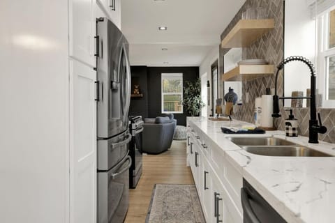 Stairway to Heaven at Big Bear- Million Dollar Lake Views - Modern Luxury Chalet w/ Hot Tub House in Big Bear