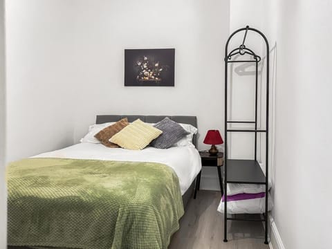 Barnsley Terrace Getaway Nearby Peak District Apartment in Borough of Barnsley