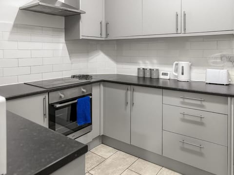 Barnsley Terrace Getaway Nearby Peak District Apartment in Borough of Barnsley