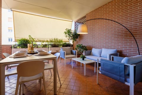 Balcony/Terrace, Dining area