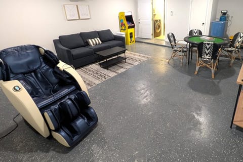 Kalahari Dream Retreat House in Round Rock