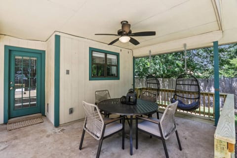 Kalahari Dream Retreat House in Round Rock