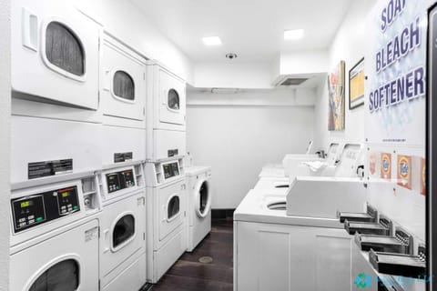 Luana Waikiki 1615 House in McCully-Moiliili