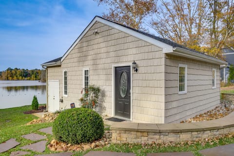 2 Mi to Dtwn! Waterfront Gem on Wicomico River Apartment in Salisbury