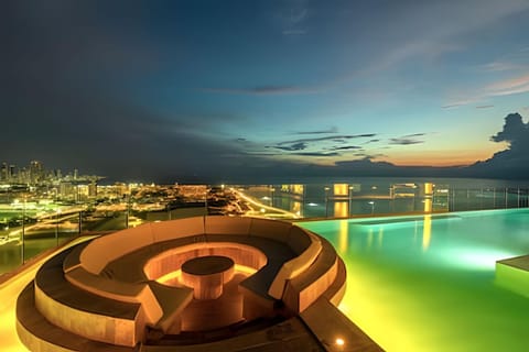 Night, Swimming pool