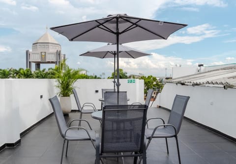 View (from property/room), Balcony/Terrace, Landmark view
