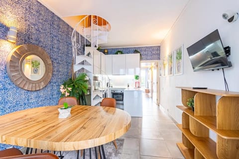 Communal lounge/ TV room, Kitchen or kitchenette, Living room, Seating area