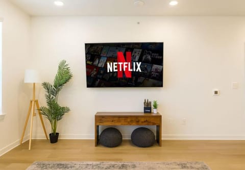 Relaxing 1BR escape worker friendly A plus Location Apartment in Sherman