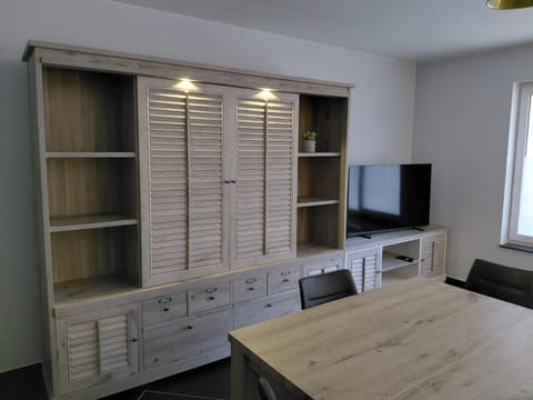 Communal lounge/ TV room, TV and multimedia, Evening entertainment