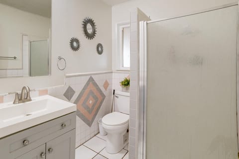 Work and Play! Studio 7 Mi to Dtwn San Bernardino House in Colton