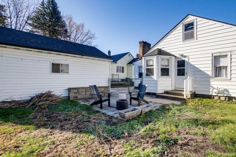 Updated and Charming! Waterloo Home with Patio House in Waterloo