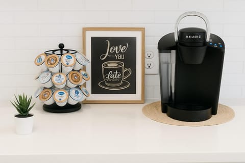 Stunning modern KINGbed pool washer dryer gym Apartment in Sherman