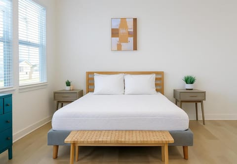 Stunning A plusLocation WorkerFriendly Washer Pool Apartment in Sherman