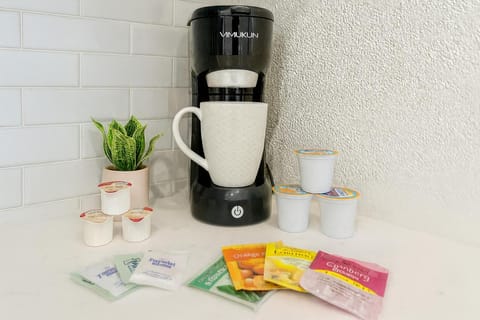 Stunning A plusLocation WorkerFriendly Washer Pool Apartment in Sherman