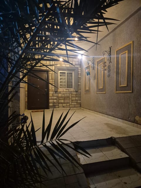Garden, Parking