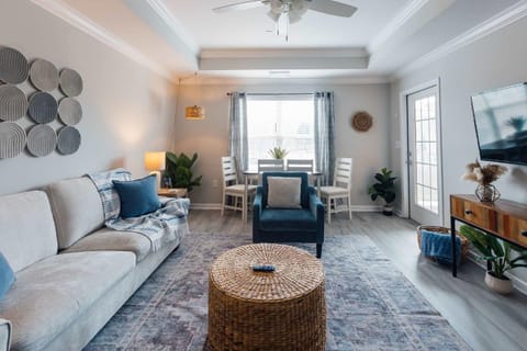 Spacious 3 Bed Condo Near ETSU Apartment in Johnson City