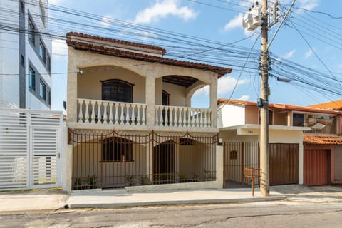 Property building, Neighbourhood, Street view