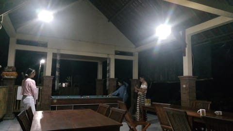 Night, Billiard