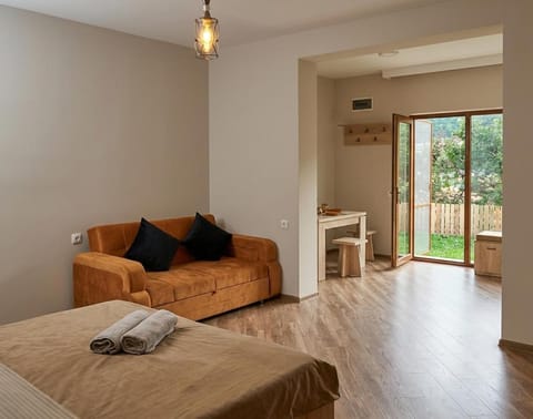 Bed, Living room, Photo of the whole room, Seating area, Bedroom, towels