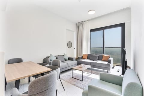 Cozy 1BR Apartment, 20 Min to Jebel Ali Beach Apartment in Dubai