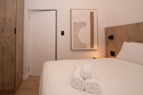 Bed, Bedroom, towels, wardrobe