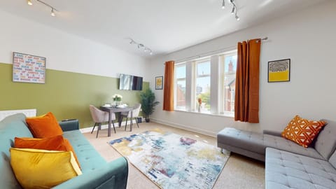 TV and multimedia, Living room, Seating area