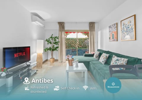 Patio, TV and multimedia, Living room