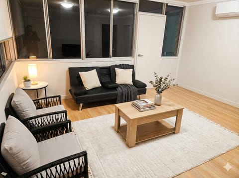 Living room, Seating area, air conditioner