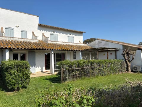 Maison charmante avec piscine à Saintes-Maries-de-la-Mer House in Saintes-Maries-de-la-Mer