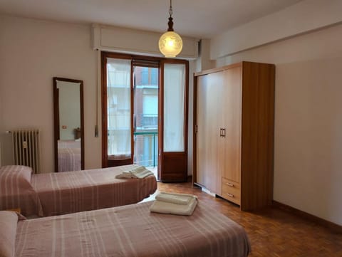 Bed, Photo of the whole room, Bedroom, internet, towels, wardrobe