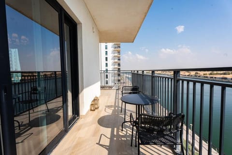3BHK Home in Yas Waters Edge Sleeps 7 Guests Apartment in Abu Dhabi