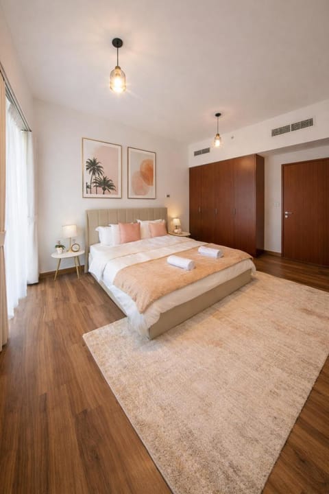 Lux 4BR JBR I Sea View I Walk to Beach I Sleeps 12 Apartment in Dubai