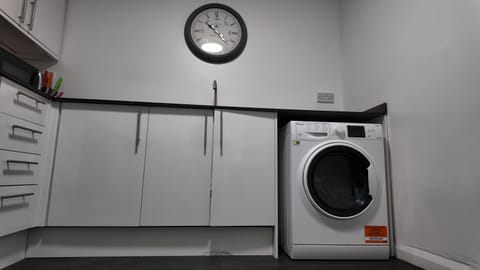 Cosy Studio Escape in Ilkeston with Netflix Apartment in Amber Valley