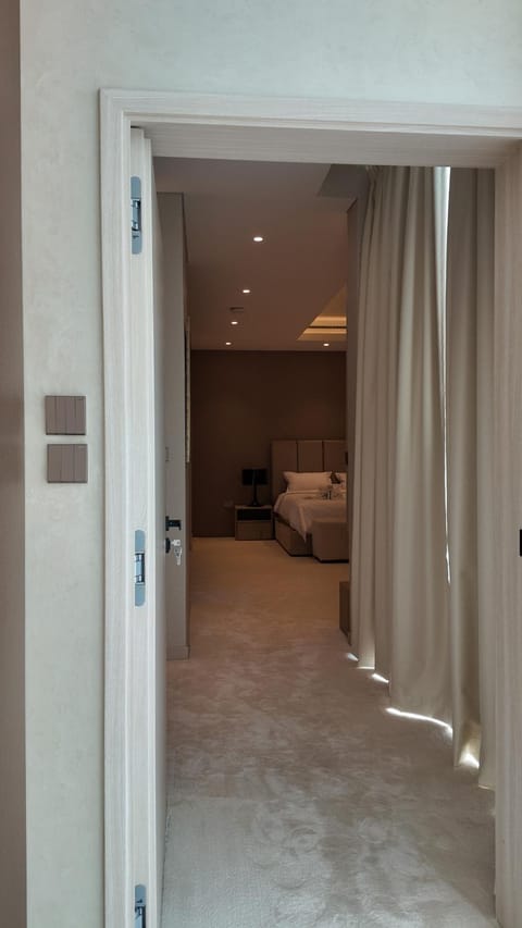 World Class 6 BDR Villa In Signature Palm Villa in Dubai