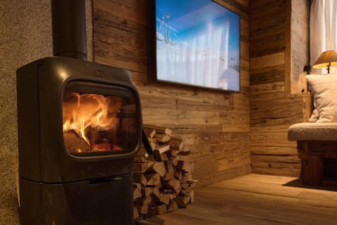 TV and multimedia, fireplace