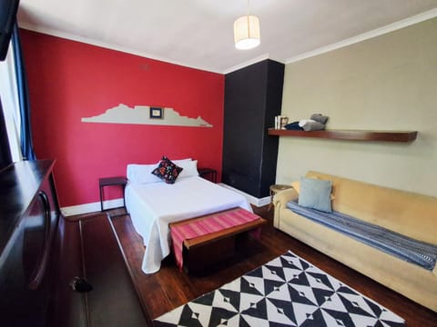 Kloof Nest Guest House Bed and Breakfast in Cape Town