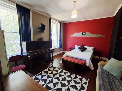 Kloof Nest Guest House Bed and Breakfast in Cape Town