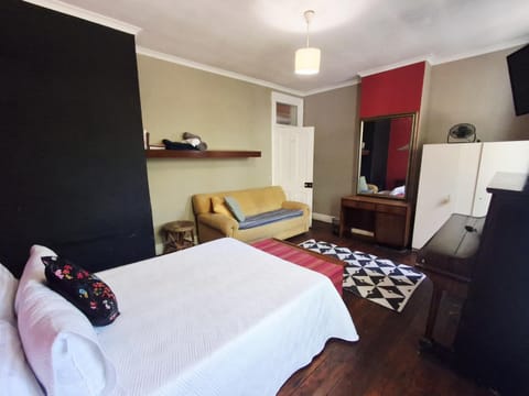Kloof Nest Guest House Bed and Breakfast in Cape Town