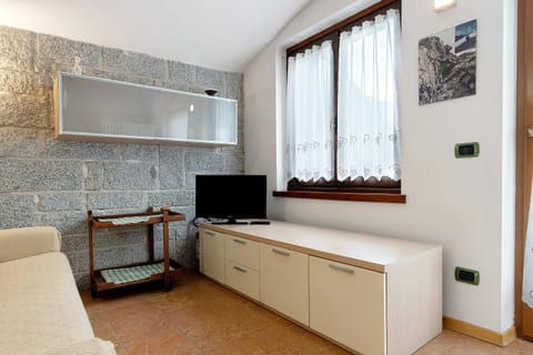 Jack Apartment In Pinzolo Center House in Pinzolo