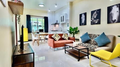 Living room, Seating area