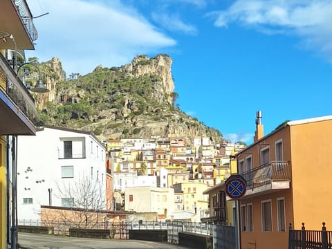 Nearby landmark, Natural landscape